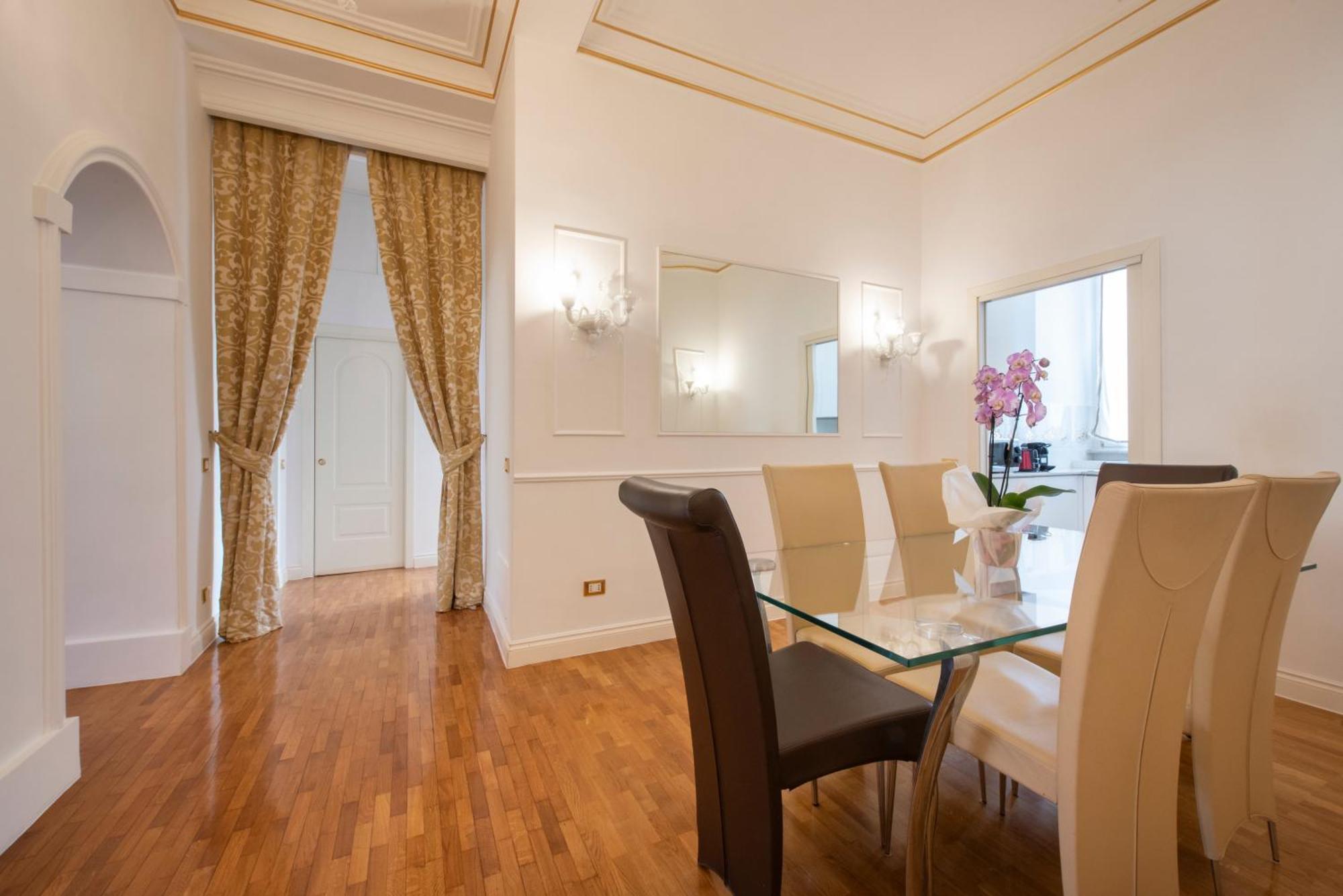 Apartment Lucrezio Caro Luxury Rom